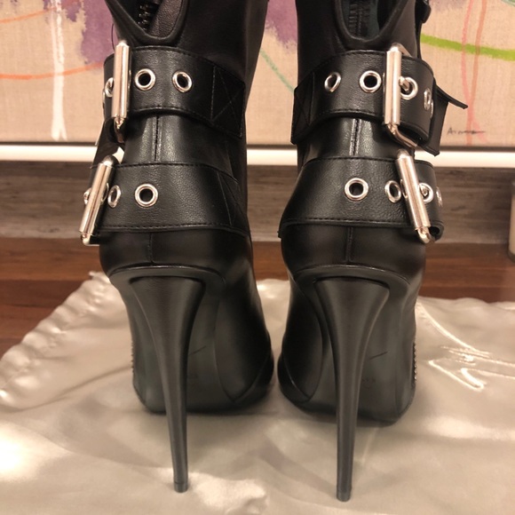 NWT! Giuseppe Zanotti Double-Buckle Biker Bootie - Picture 8 of 8